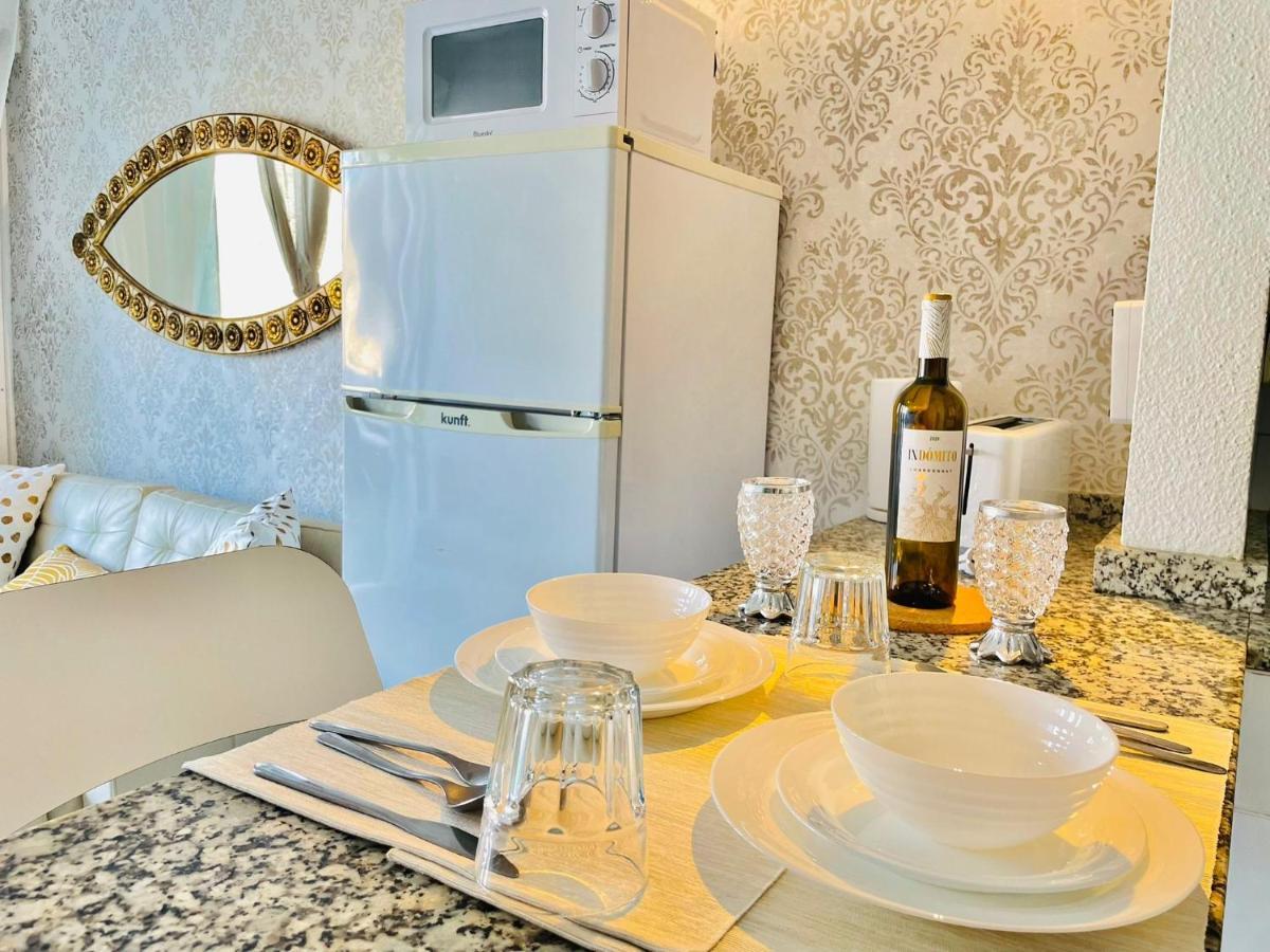 The Malibu Holiday Club Suite - Puerto Rico プエルトリコ エクステリア 写真